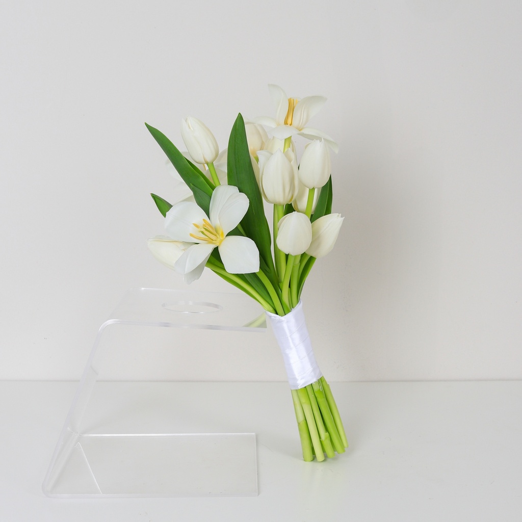 Blooming Tulip Bride