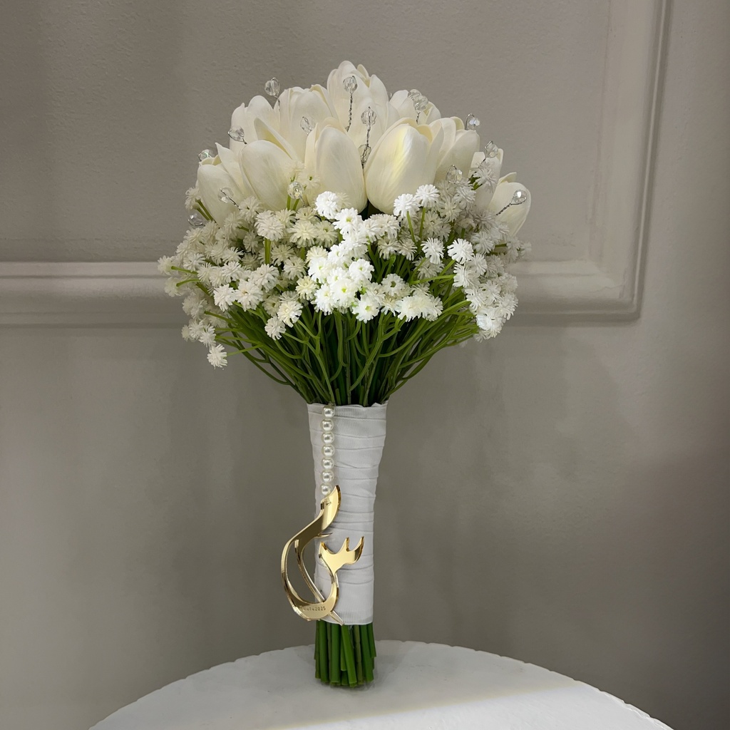 عروس بياض القمر