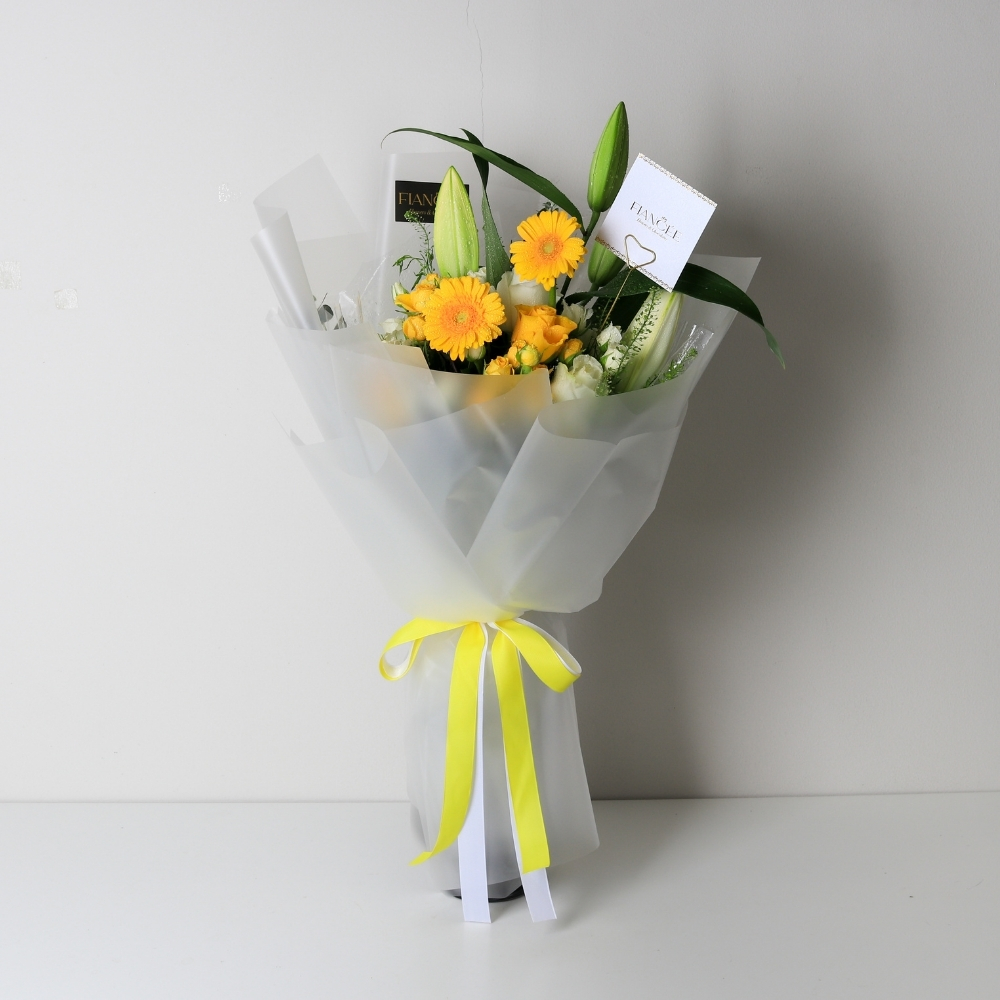 Elegant Yellow Flower Bouquet 