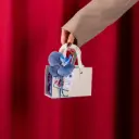 إشراقة زرقاء ليوم المرأة 