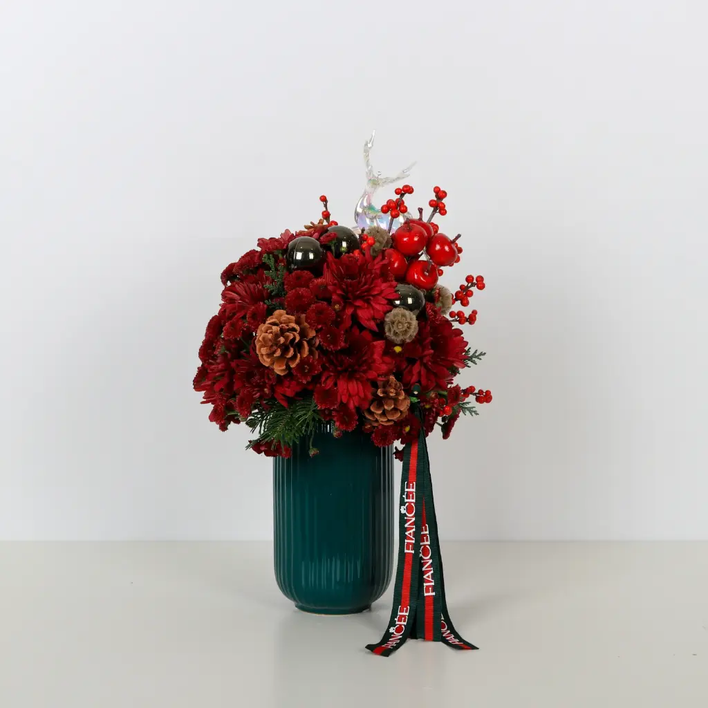 Royal Christmas Vase