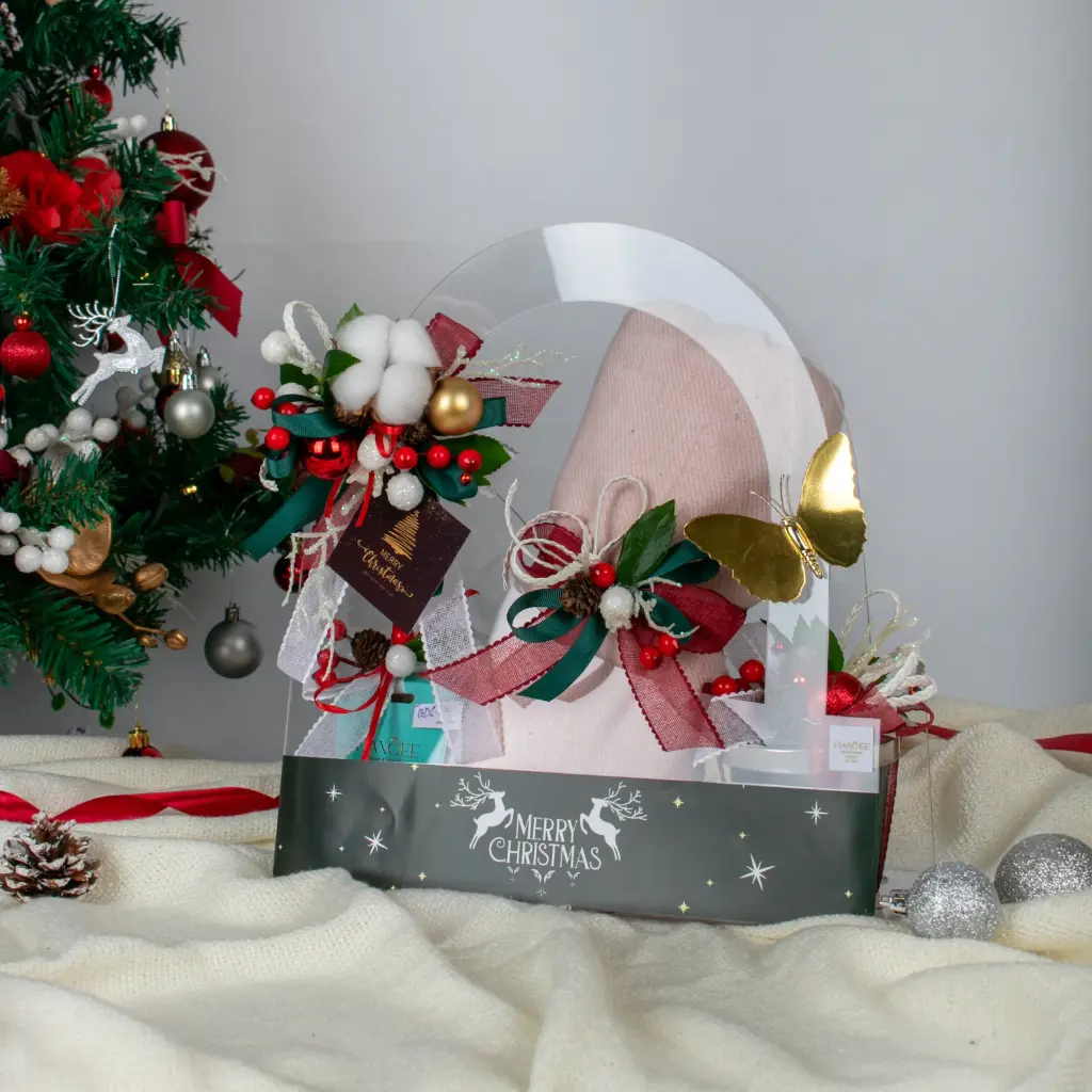 The Luxurious Christmas Gift Bag