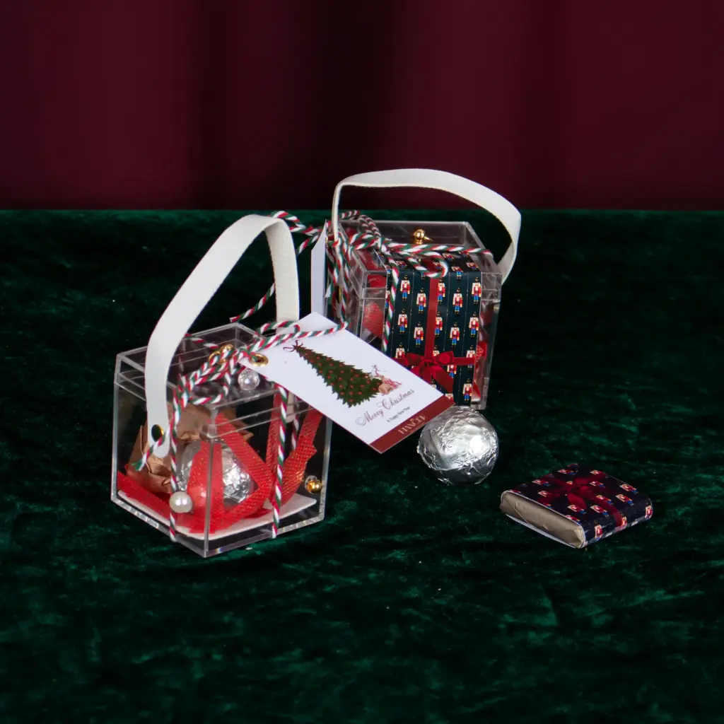علبة كريسماس الشفافة 