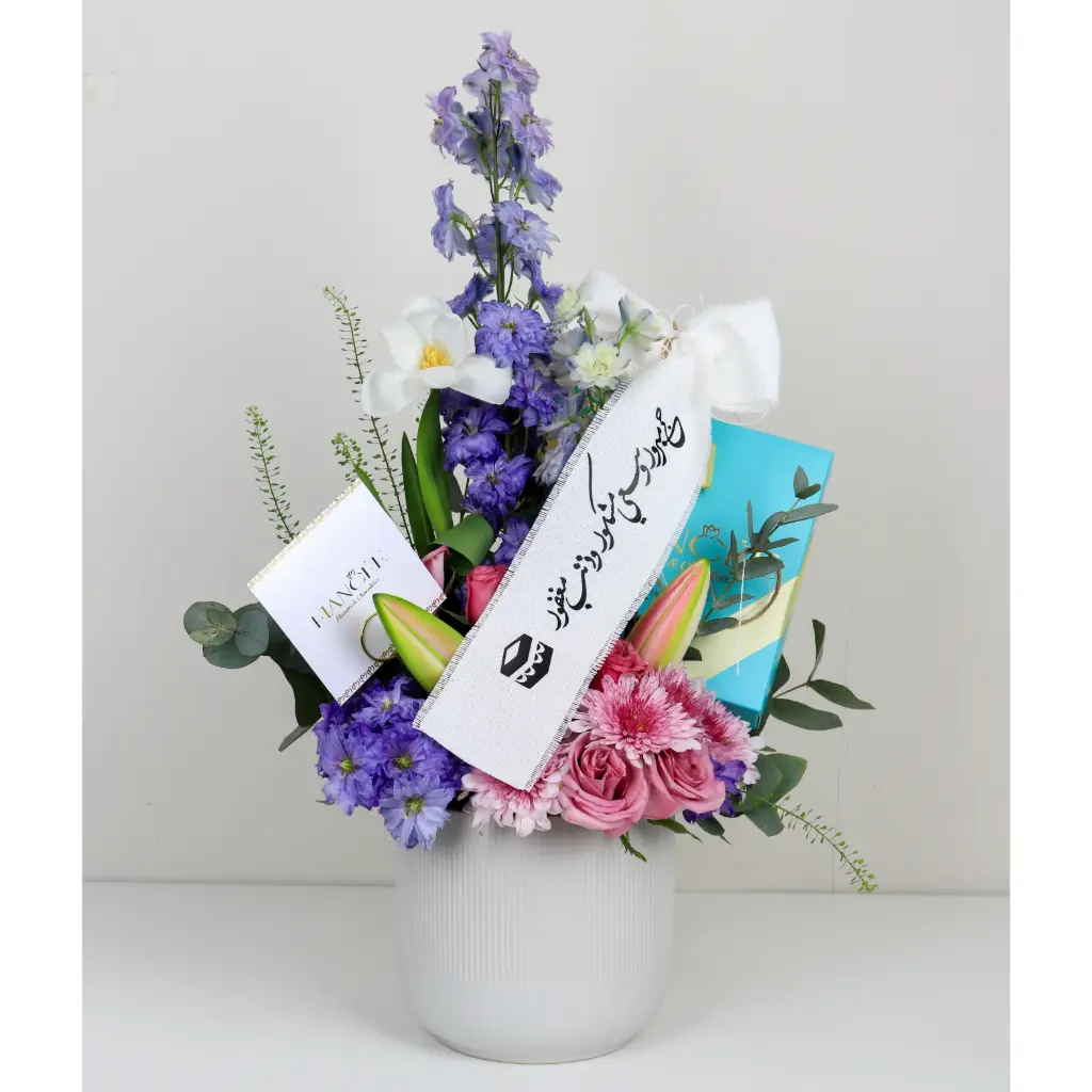 Elegant chocolate vase