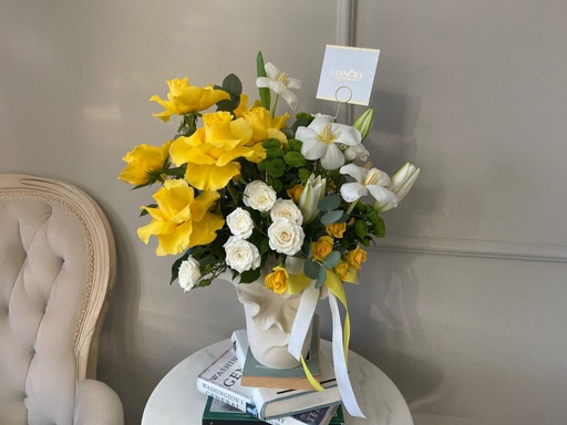 Radiance Delight vase