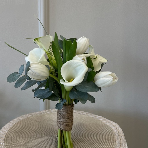 Elegant White Calla Bridal Bouquet 